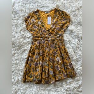 🌼Showpo | Mustard Floral Mini Dress- Size 8🌼